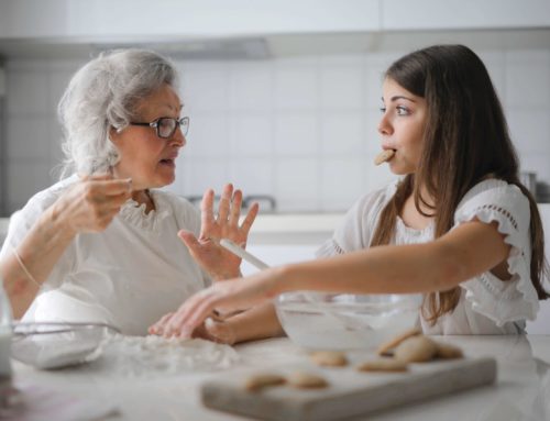 El arte de insistir; por qué tu abuela consigue que comas dos veces